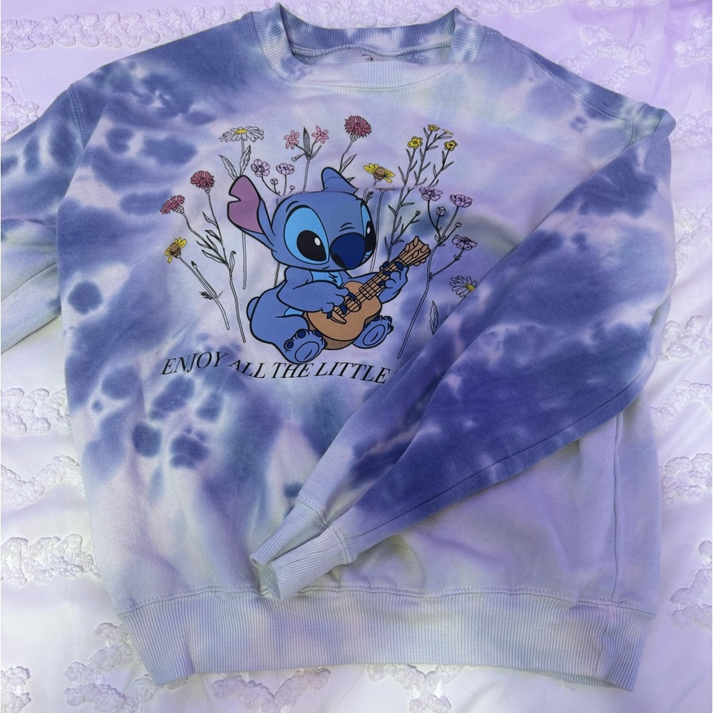 stitch crew neck